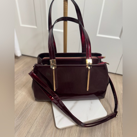 Elegant Burgundy Patent Leather Handbag - Picture 1 of 7